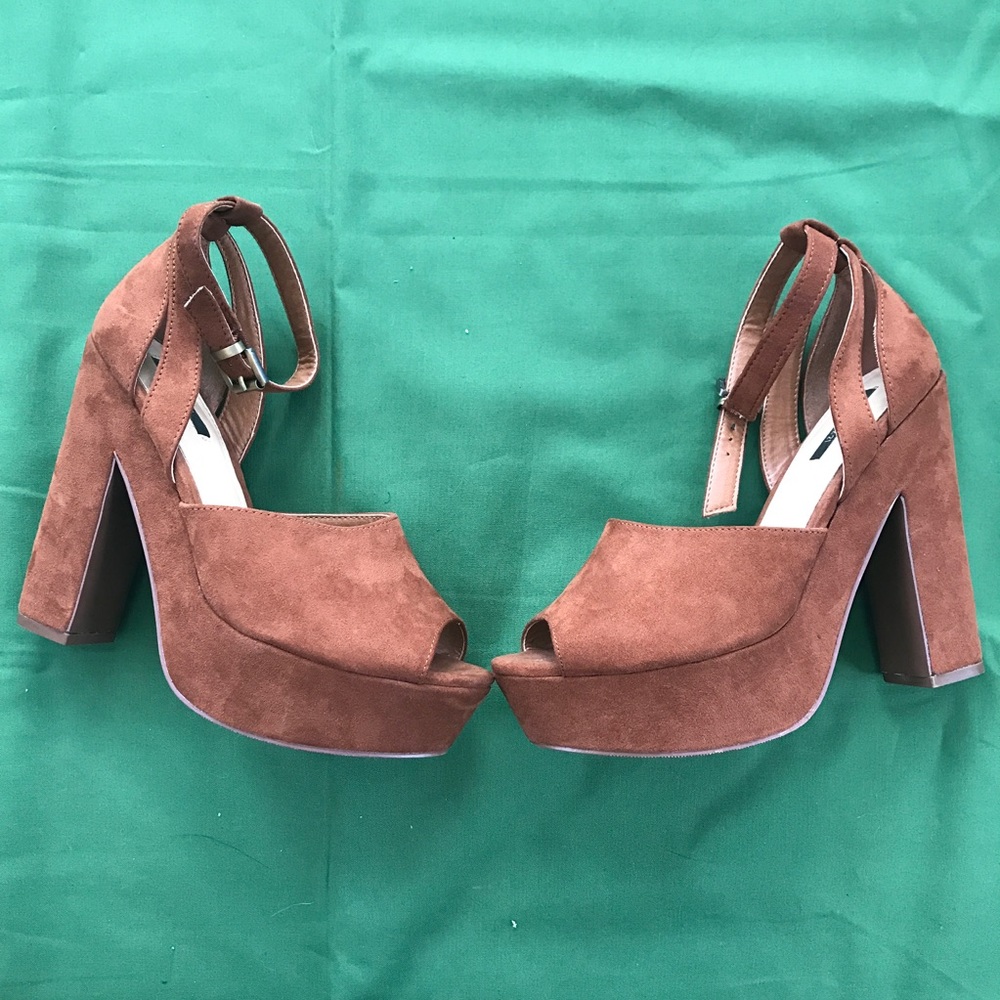 Forever 21 6 inch faux suede retro platform heels